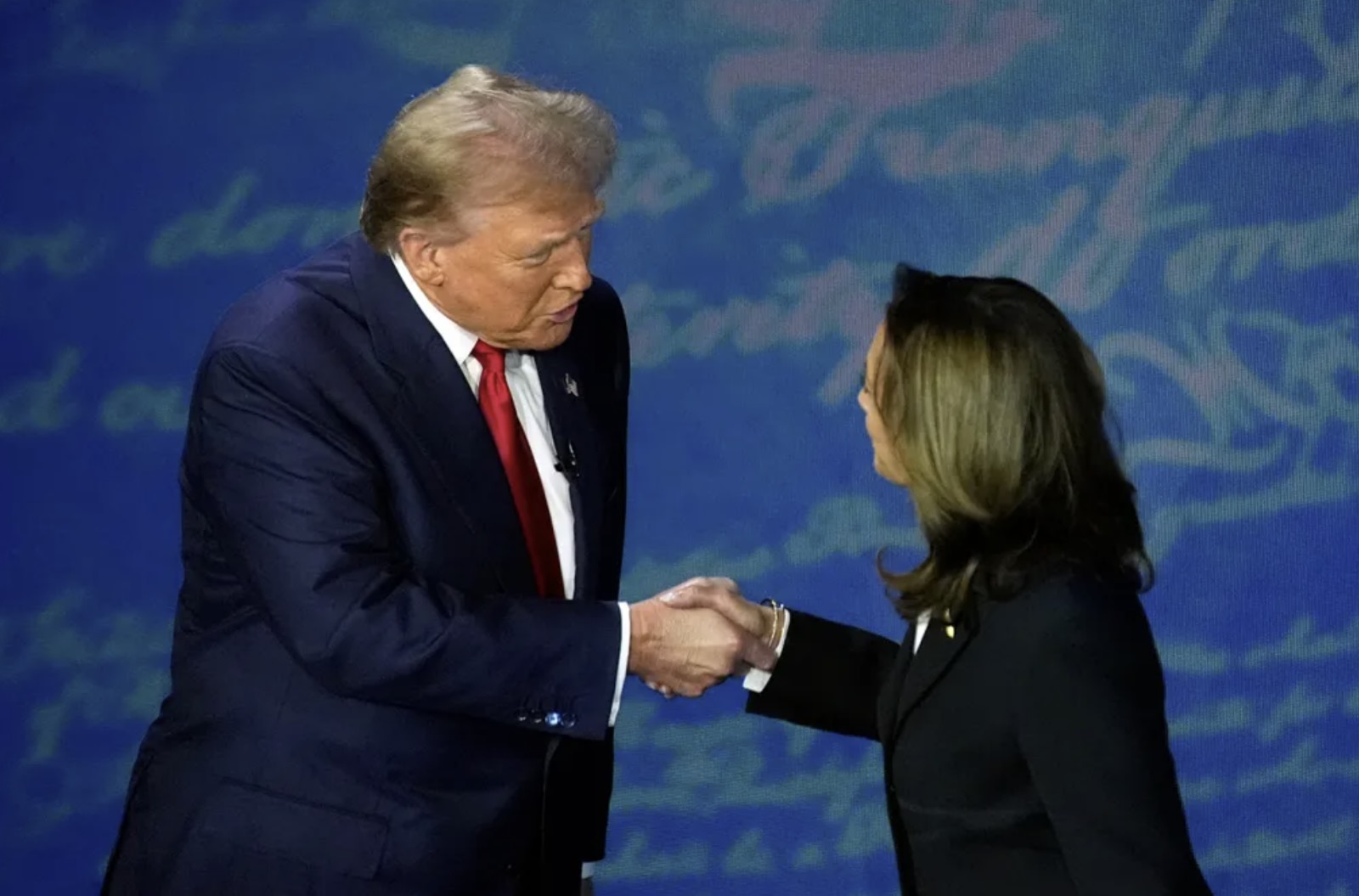 How Kamala Chumped Trump—Body Language By Howard Bloom